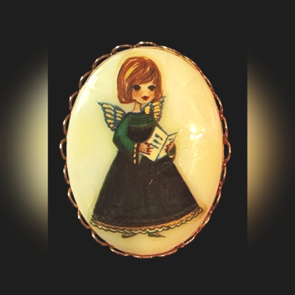 Mid Century Christmas Carol Angel Brooch Cameo Tancer II Milk Glass - Picture 5 of 5